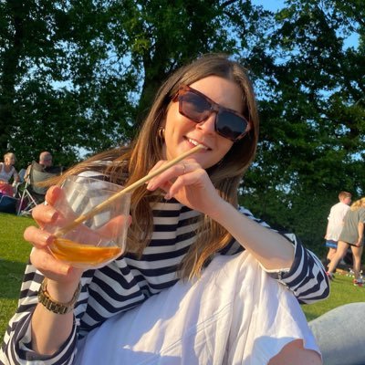 hattiebroom's profile picture. IG: @hattiebroom