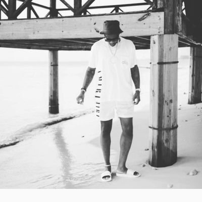 malokagodfrey1's profile picture. Mandarin