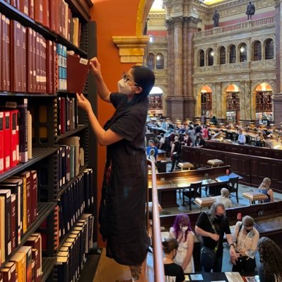 She/Her 🇹🇭🇺🇸 🎵 👩🏻‍💻 📚 Librarian