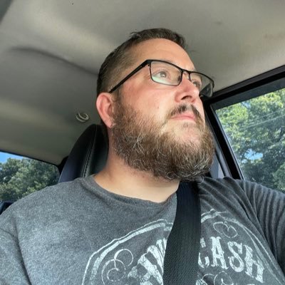 Raymond561982's profile picture. 