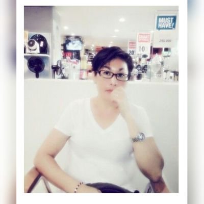 lubis_nhina's profile picture. 