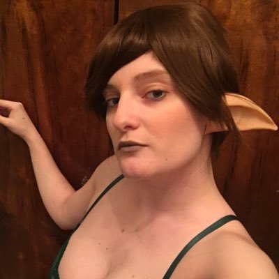 Hello y’all, I’m Luna and welcome to my NSFW VO and Modeling account. If you like monsters, object heads, pin-up, and cute fashion feel free to stick around.