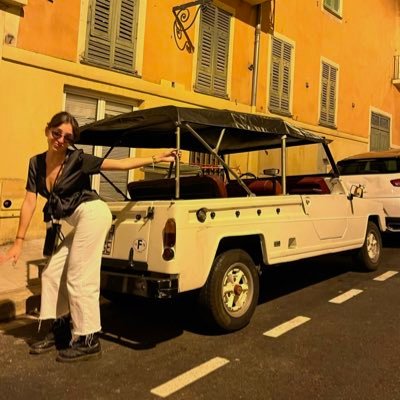 christacaro_'s profile picture. 