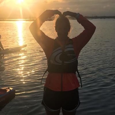Proud to be Director of Sport, Health & Outdoor Education @ TwynhamTGS, loves Netball & SUP, living the seaside dream, Mum to the best 🌎
