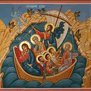 La gente se agolpaba en torno a él para oír la palabra de Dios…, vio dos barcas... Subiendo a una de las barcas ... enseñaba a la gente (Lc 5,1-3)