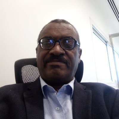 إن القيم التي نؤمن بها هي التي نمارسها فعلاً، أما التي نتحدث عنها، فهي مجرّد أوهام!!
Journalist.. Writer