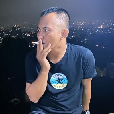 Politik & Pemerintahan Politik Pemerintahan Sosial Gerakan Sosial Ekonomi & Bisnis Teknologi Bisnis