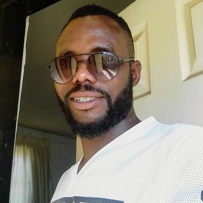 _Mathandezincan's profile picture. Mina sengphilela ukubancono kunay'zolo not ukujabulisa abantu...