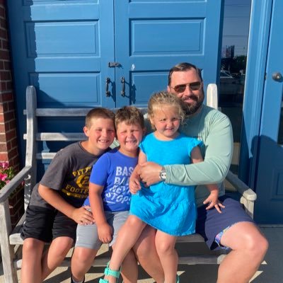 Harrisburg, PA 📍Commercial Real Estate Expert. Landmark Commercial Real Estate. Dad to 3 crazy kids that keep us on our toes.