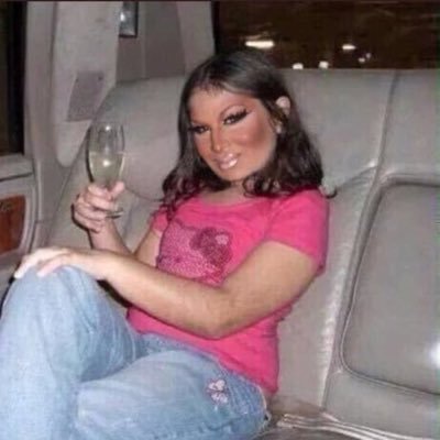 majgnet's profile picture. 