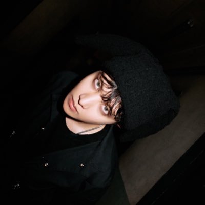 Pjmfooool's profile picture. Just a person who loves BTS, anime and other shit | 21 | simping for DREAM professionally | they/them
Indecisive loyal asshole