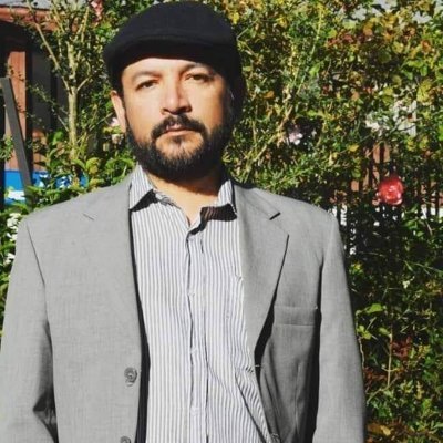 Profe, penquista , rocknrolero, papá de Josefa , militante de @la_convergencia ✊ (Perfil personal)