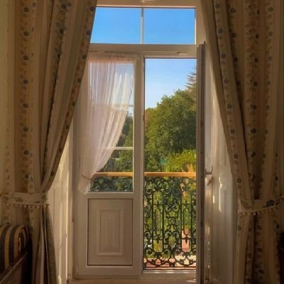 - هُنا رَهفْ | غارقة بحُب العِلم
- ربي أجمعني بين القرآن والطب.
