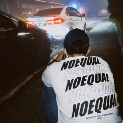 azmlazln's profile picture. nothing to see here.