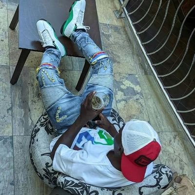 New happiness n abundance 💥 ig lam derrico Zax 😎fashioning 💣dancing n night clubs🦴💥Manchester United ♥