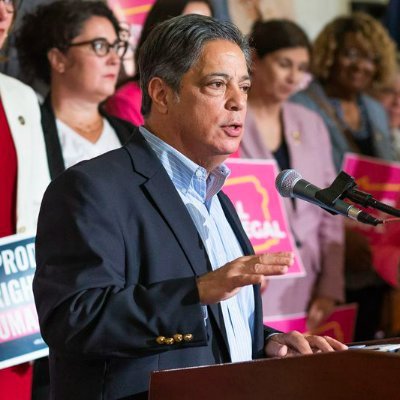 Lifelong resident of Allegheny County, Senator for the 43rd District. Leader of the @PASenateDems. 

For official content, head to @SenatorCosta!