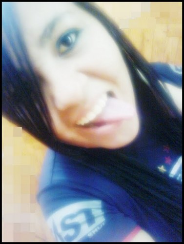 Sou Mais Uma Estranha Qii Naum Táh Nem Aii Para Oq As Pessoa Acha De Mim ! *--* Aliais A Vida É Minha E Naum Sua !