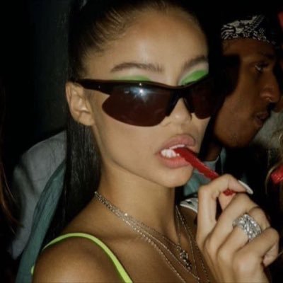 theecologne's profile picture. fan account