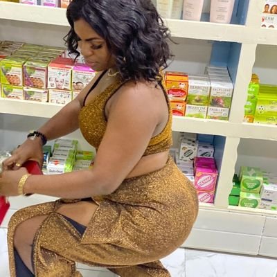 SidonieFleur's profile picture. Open to make new friends#Bi#