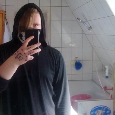 ripdog16's profile picture. Ich bin 19 Jahre alt 
Hobbys zocken und Freude treffen 
Boss der tokyo manji Gang 
Freundin habe ich nicht