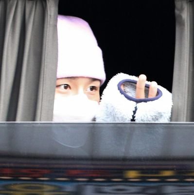 gyun_jjang's profile picture. 9n년생 몬베베