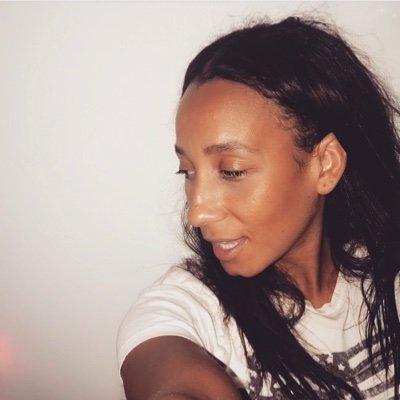 beige_img's profile picture. Designer 🦋🧸 💭 cannot be seen