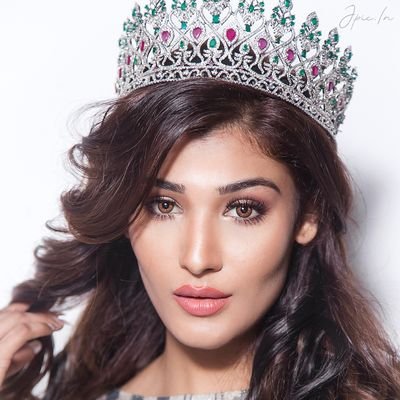 MISS UNIVERSE INDIA'18👑
ACTOR 🎭
There's no substitute to Hardwork 🙌
Let's tweet but with Love only❤️🤗
#NehalChudasama type & pronounce it right PLEASE🙏🤣