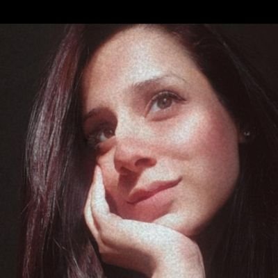 OmayAimen's profile picture. She's mad but she's Magic 🖤