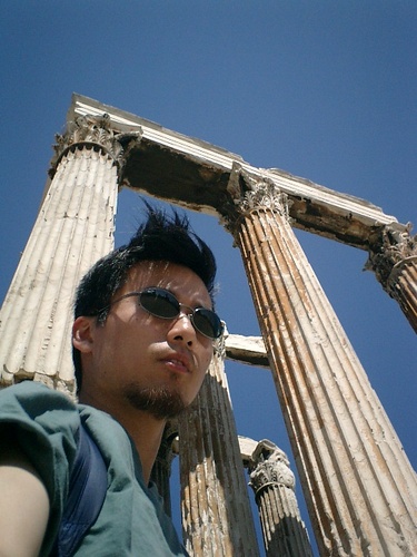 andrekondo's profile picture. Pé na estrada, cabeça nas letras e coração no mundo. Escritor e viajante apaixonado, carrega 60 países na mochila...