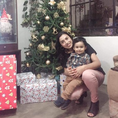 Una mujer con los pantalones bien puestos para defender mis derechos, naci sola y me defiendo sola, madre de un principe, hija de una guerrera!