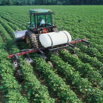 Our 2-year program allows students to receive hands-on experiences in agricultural and green industries in NC and beyond! #ncstateagi #learnagi