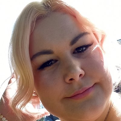 Zoe, 30, Mother of 1, Owner of Collections Cactus Beauty
