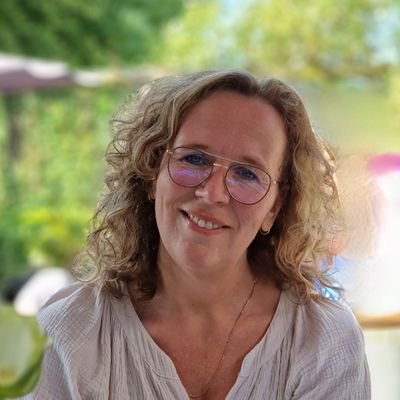 Linda196922's profile picture. werkzaam bij Veilig Thuis IJsselland, Casemanager Centrum Seksueel Geweld, Ervaringsdeskundige borstkanker, BRCA2.