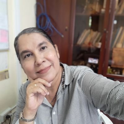 ibis_zedna's profile picture. católica, madre,esposa,amante del estudio de los moluscos y pepinos de mar,cuenta personal.