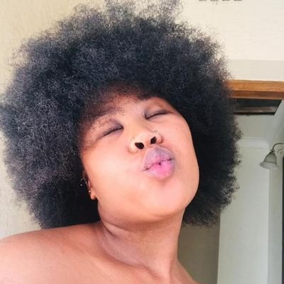 KefuweeV's profile picture. Stay low-key let people assume 🌻