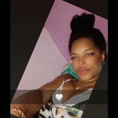 , Enquanto Deus for meu chão, não há quem me derrube 🙏🏼🍀❤
CRF ❤🖤