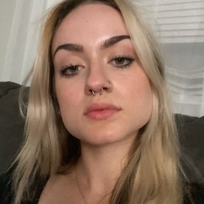 allenacruz2020's profile picture. she/her | out here not knowing the fuh ck | ¯\_(ツ)_/¯