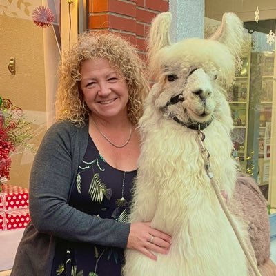 cathyhummer's profile picture. 