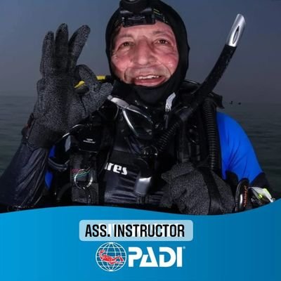 A Consultant Dermatologist, Cosmetologist & Andrology MEDICAL DOCTORAT (MD) OF DERMATOLOGY & VENEREOLOGY
استشاري الأمراض الجلدية
PADI SCUBA DIVING INSTRUCTOR