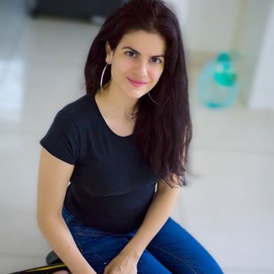 LoisRivka's profile picture. 🌳 🌍 🐕