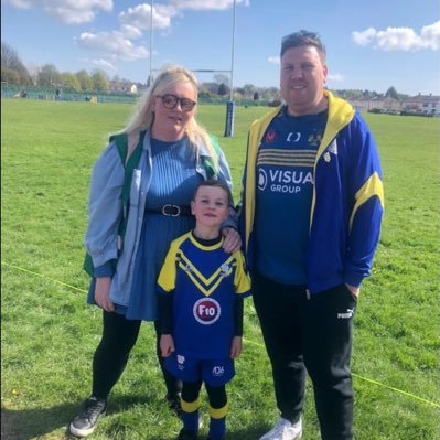 Sheff Weds ⚽️ Doncaster RLFC 🏉 & Sheff Steelers fan 🏒 Love sport & music 🎧 Living life to the fullest ✌️🙌😁