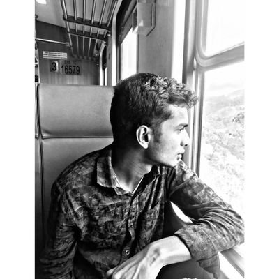 thivakar_jr's profile picture. Imagine yourself
Alone in your head.
You're hanging, dangling
From a silver thread
Nobody Understand😊