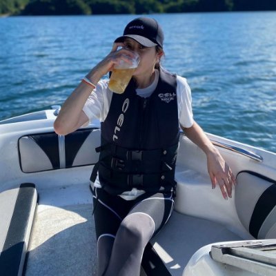 LiEmma3898's profile picture. 