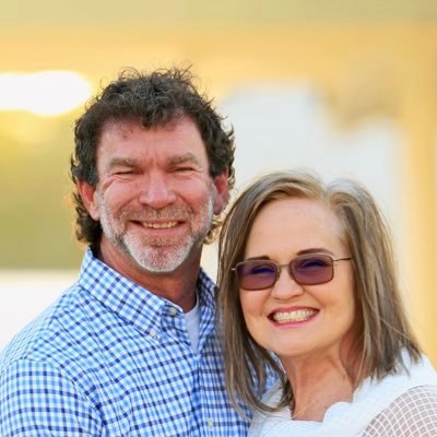 Lynne10stratton's profile picture. 