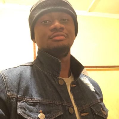 TshiunzaTuckson's profile picture. j’ai reçu la vie , ses avantages ainsi que ses désavantages ... je suis HUMAIN 🌍