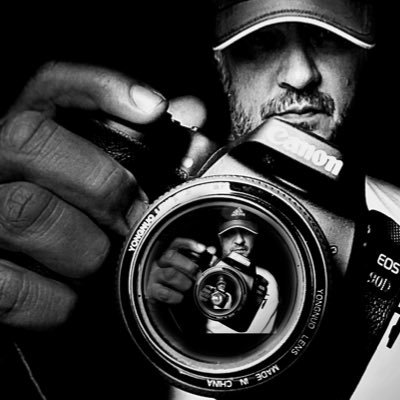 Productor audiovisual No respondo tuits, solo comparto fotos y videos, sígueme en -Youtube : Alejoleonm -Tik tok : Alejo.Vlogs