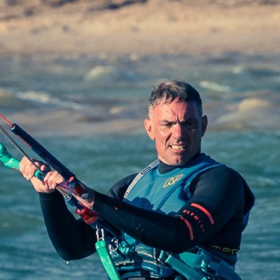 Filosofía y deporte #FiloAvent 
Instructor kitesurf y wingfoil 🏄 | @experiencias.nauticas