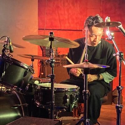 NeetDrum's profile picture. 保育園の先生とドラムの先生

毎月第４金曜日に【gingerセッション】を蒲田ぶらぶらにて開催中
不定期月1で川崎駅駅前ストリートジャムバンド
「Strangers kawasaki」で乱入セッションしてます