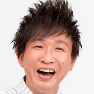 地元和歌山で、兄弟で芸人をやっています。地元から全国へ、和歌山版「大泉洋さん」になるべく頑張っています！犬が好きです！あと…ビールも…