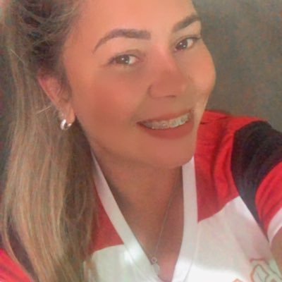 Menina sorridente, Flamenguista, pisciana, Carioca / @flamengo   @MarcosS45474831 👩🏼‍❤️‍💋‍👨🏽